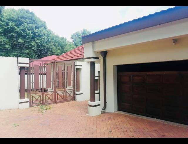 4 BEDROOM PROPERTY TO RENT IN SOUTH KENSINGTON